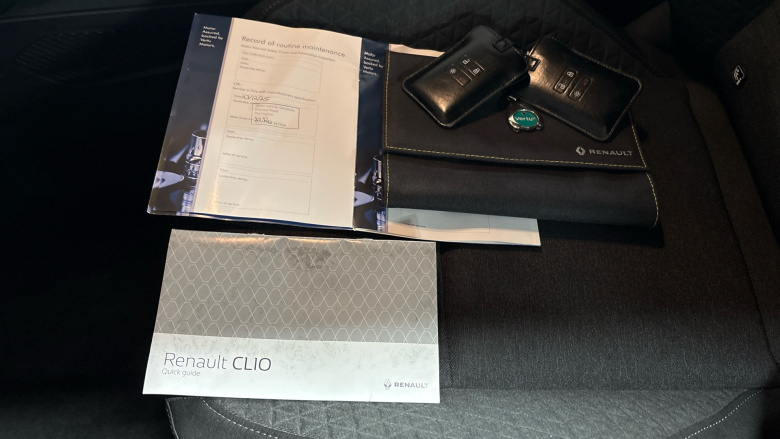 Renault Clio 1.0 TCe 100 Iconic 5dr Petrol Hatchback